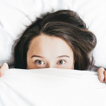Пока вы спите, они работают: 8 популярных ночных масок для лица