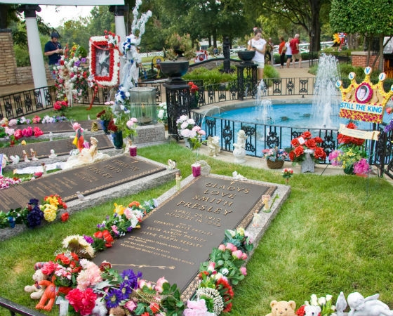 Gracelandtombs