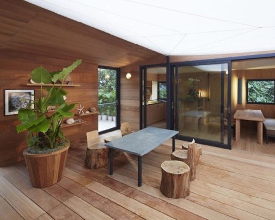 Louis-Vuitton-Charlotte-Perriand-Beach-House-600x400
