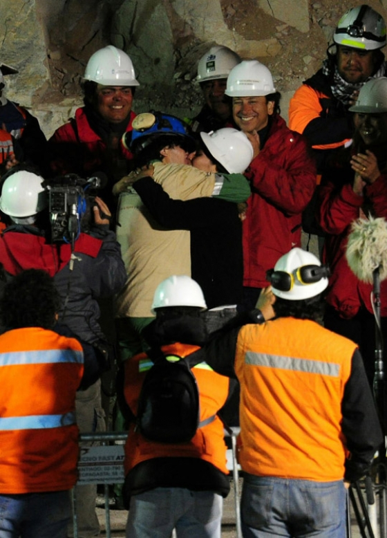 Chilean-Miners-Rescued15-12