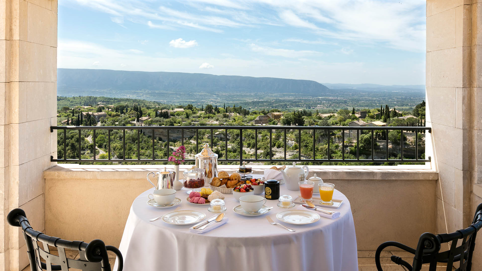 Отель-Палас Airelles Gordes, la Bastide