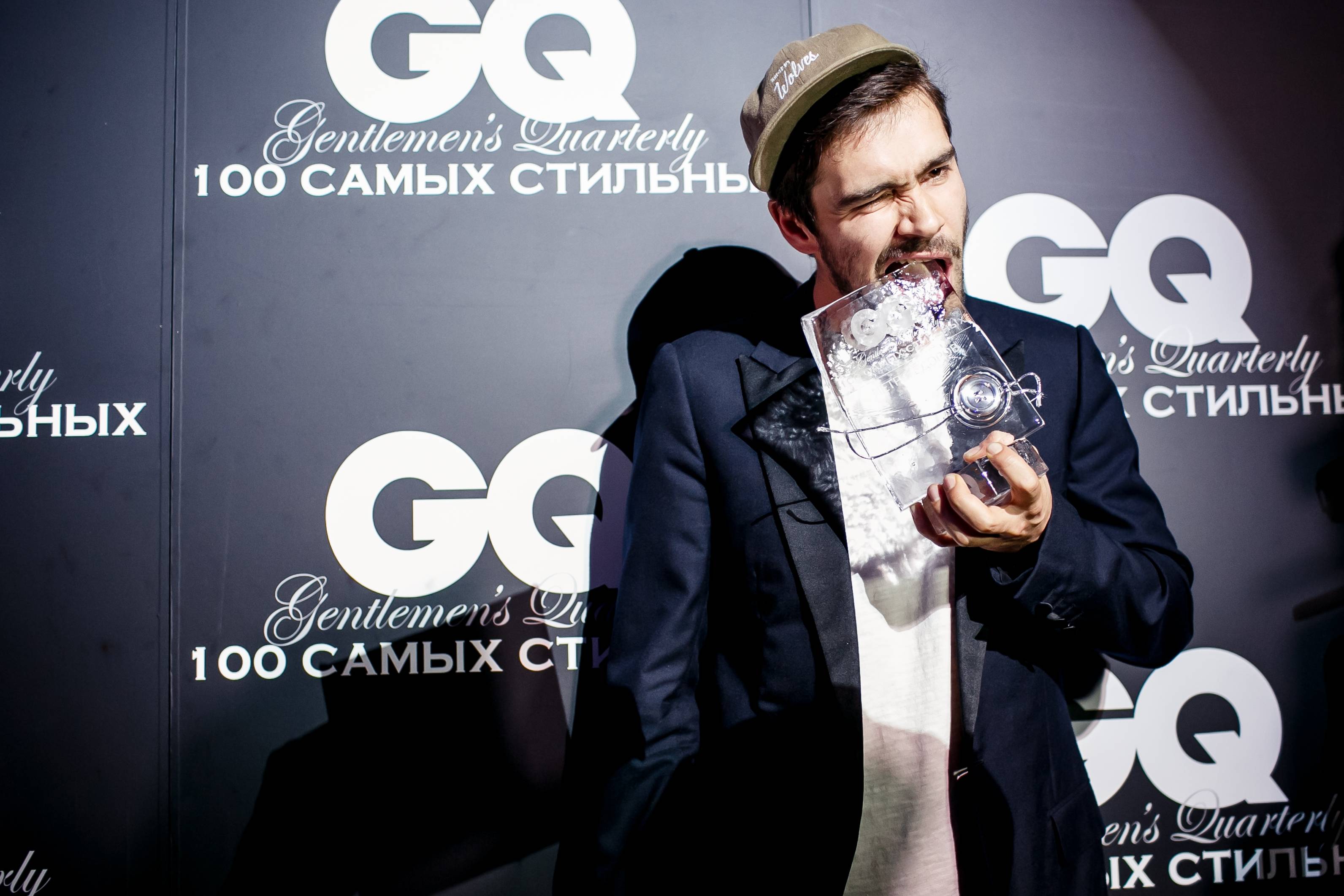 100 самых. Вечеринка gq. Вечеринка gq 100 самых стильных. Журнала в стиле gq. Мероприятие в стиле gq.